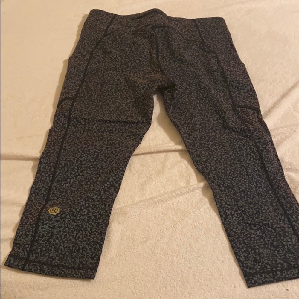Lululemon - Picture 2 of 4